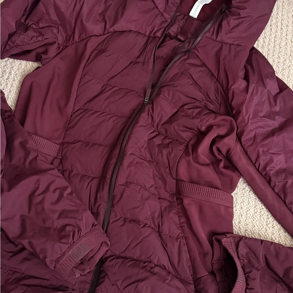 Women's Burgundy puffer jacket - hooded - Picture 2 of 8